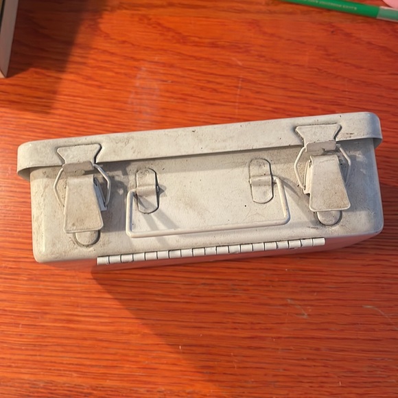 Vintage Metal First Aid Kit Conrail - Picture 3 of 12